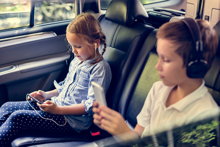 How to Keep Your Kids Occupied on your Holiday Trip Car Ride