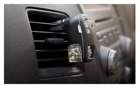 6 ADVANTAGES OF USING CAR AIR FRESHENERS