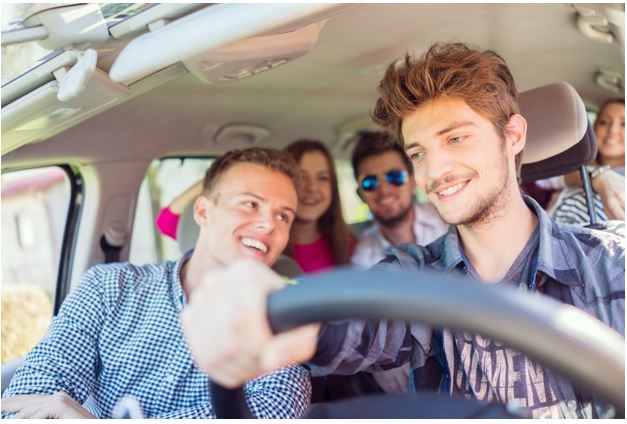 4 BENEFITS OF CARPOOLING