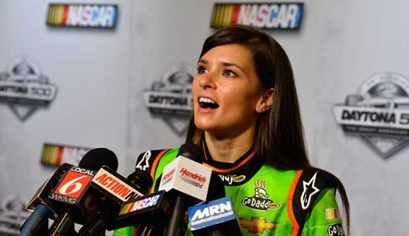 TOP 8 MOST NOTORIOUS FEMALE RACE DRIVERS OF ALL TIME